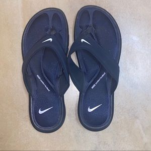 Nike flip flops